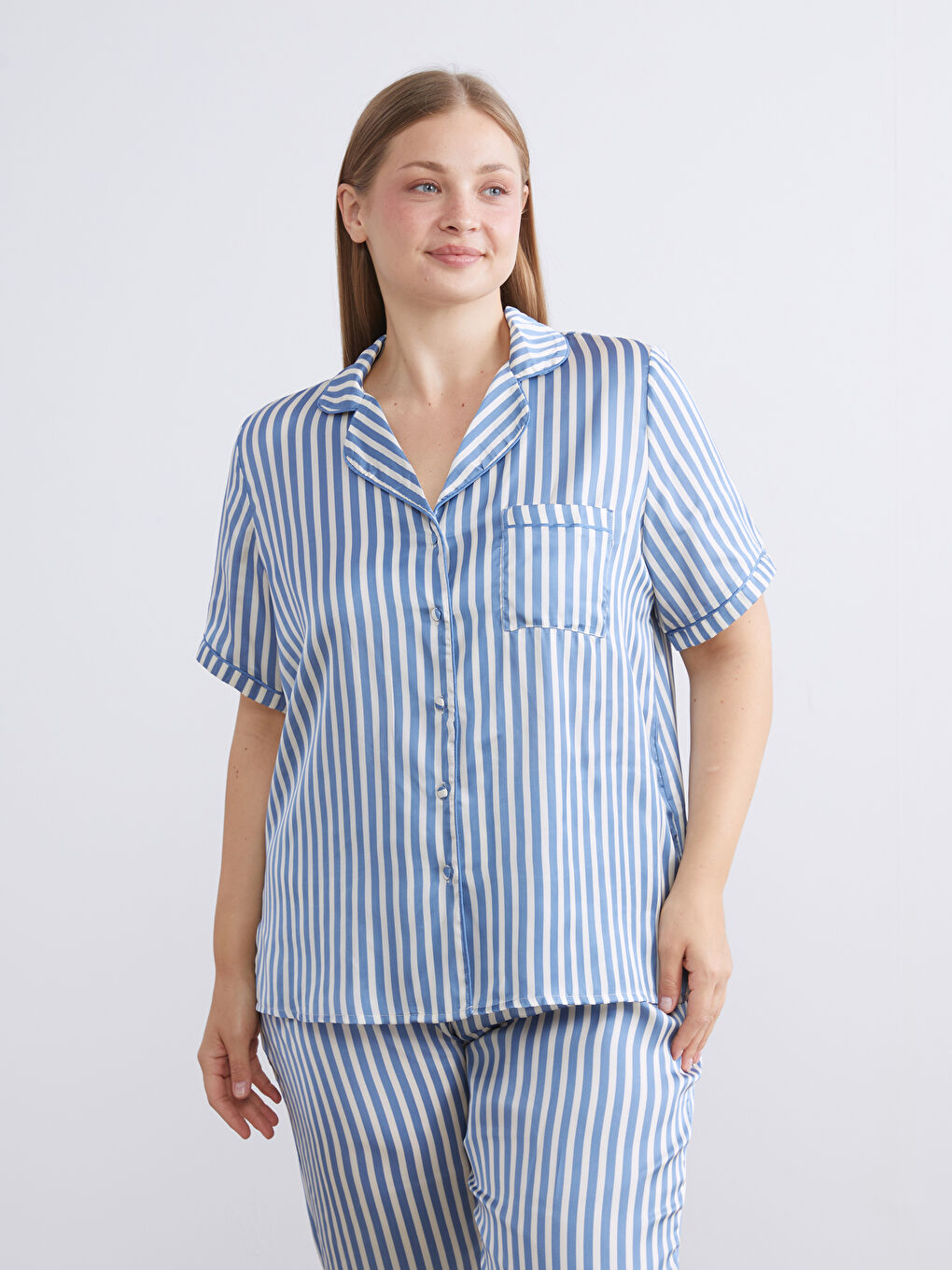 Пижамный комплект с отложным воротником и полосатым узором для женщин-5