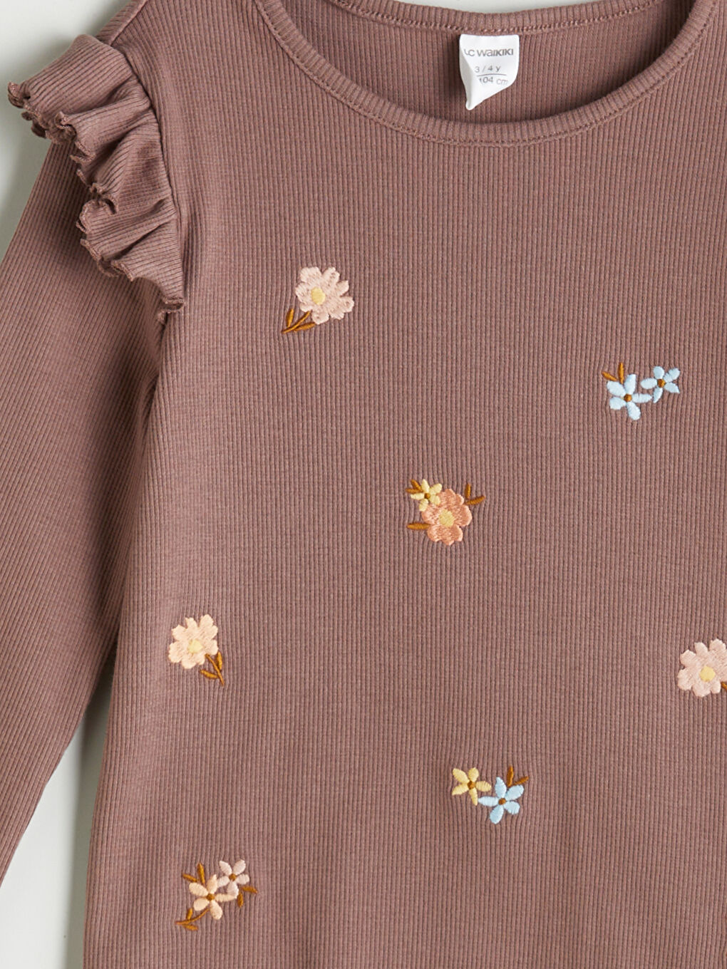 LCW Kids Crew Neck Floral Embroidered Girls' T-Shirt -W52838Z1-REF