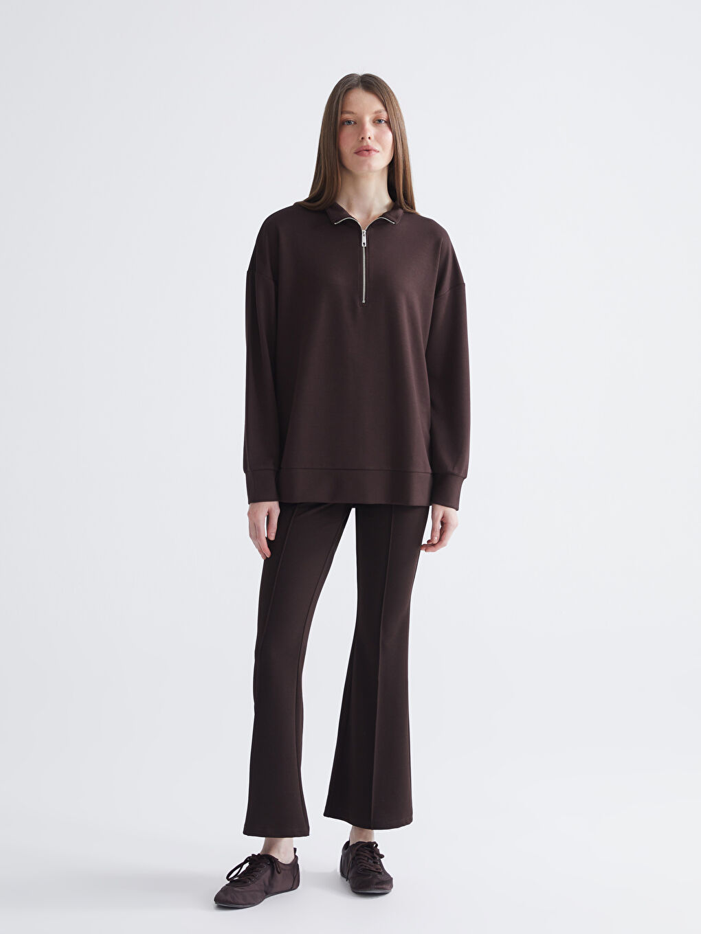 Kahverengi Dik Yaka Kadın Sweatshirt-1