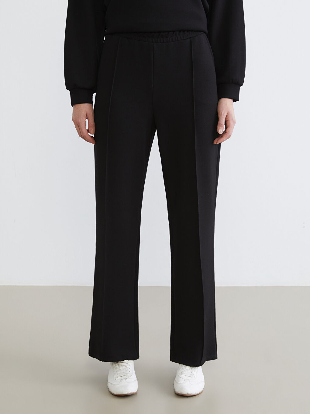 Siyah Beli Lastikli Kadın Eşofman Altı-1