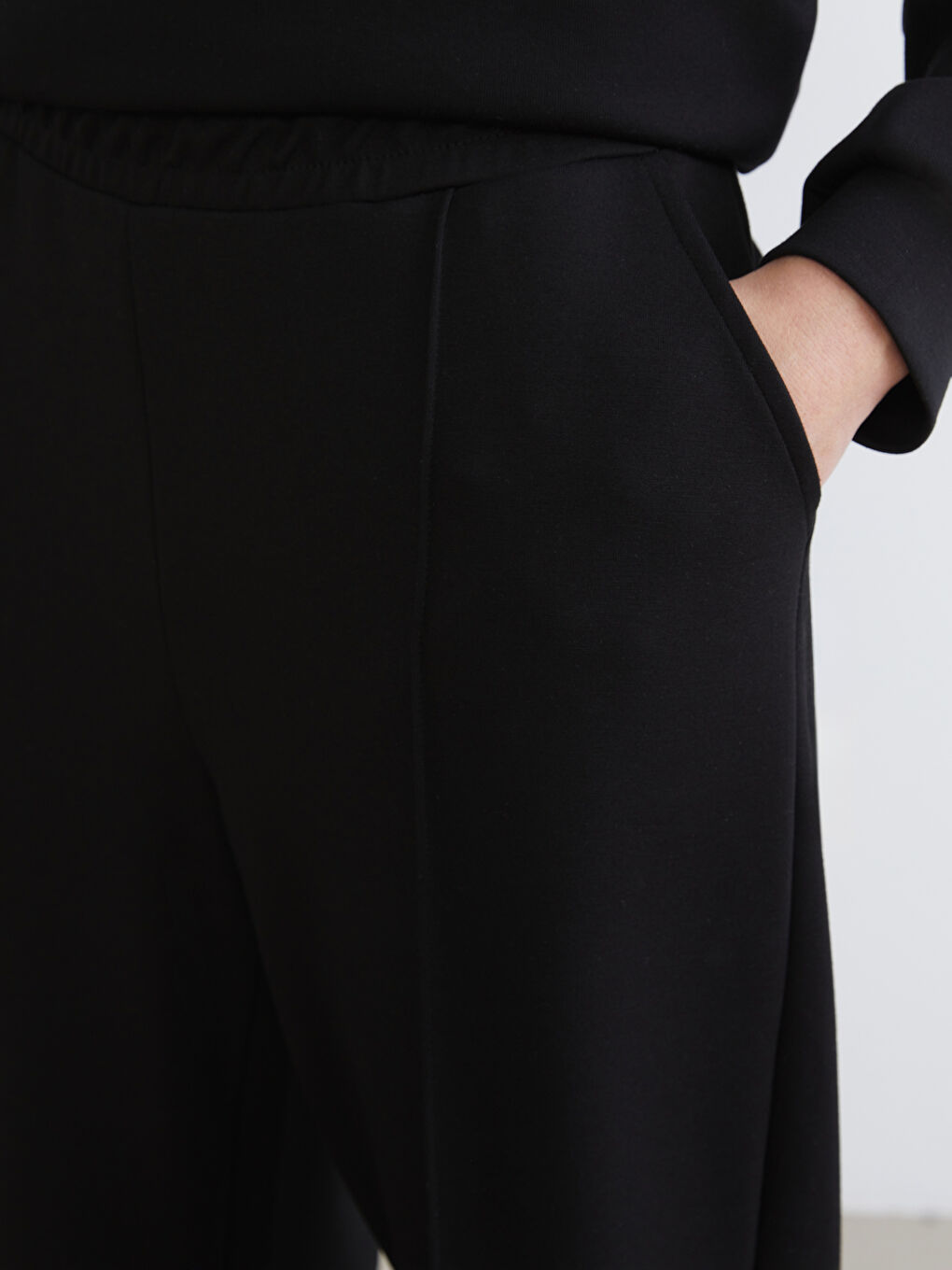 Siyah Beli Lastikli Kadın Eşofman Altı-2