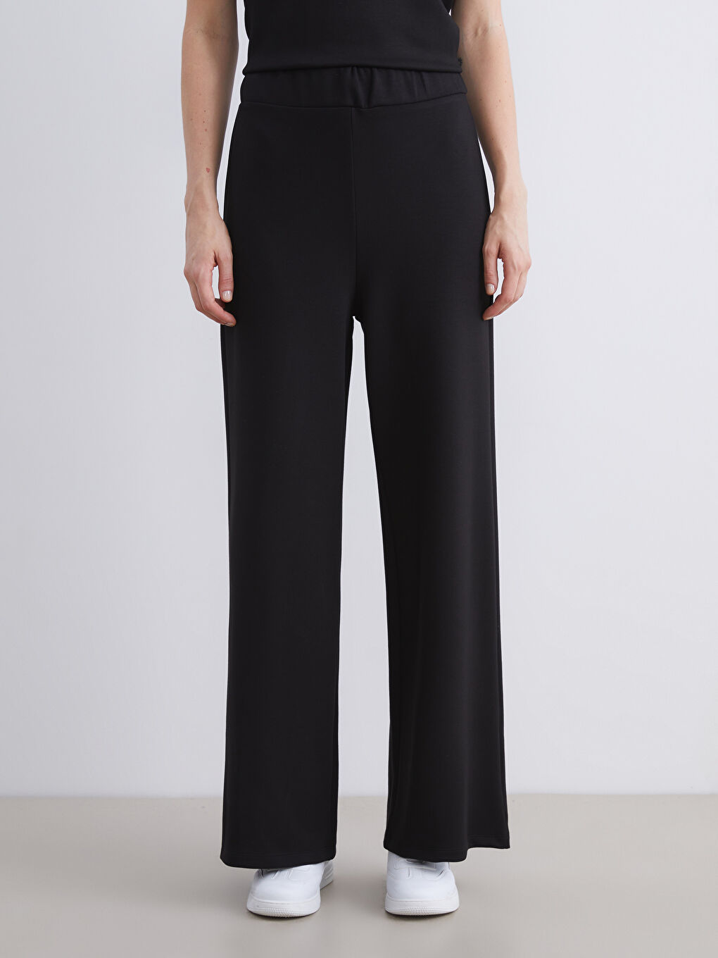 LCW Comfort Women's Sweatpants with Elastic Waist -W52845Z8-CVL