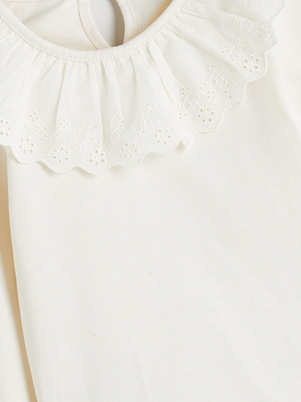 Bej Yaka Detaylı Penye Kız Çocuk Tişört-1