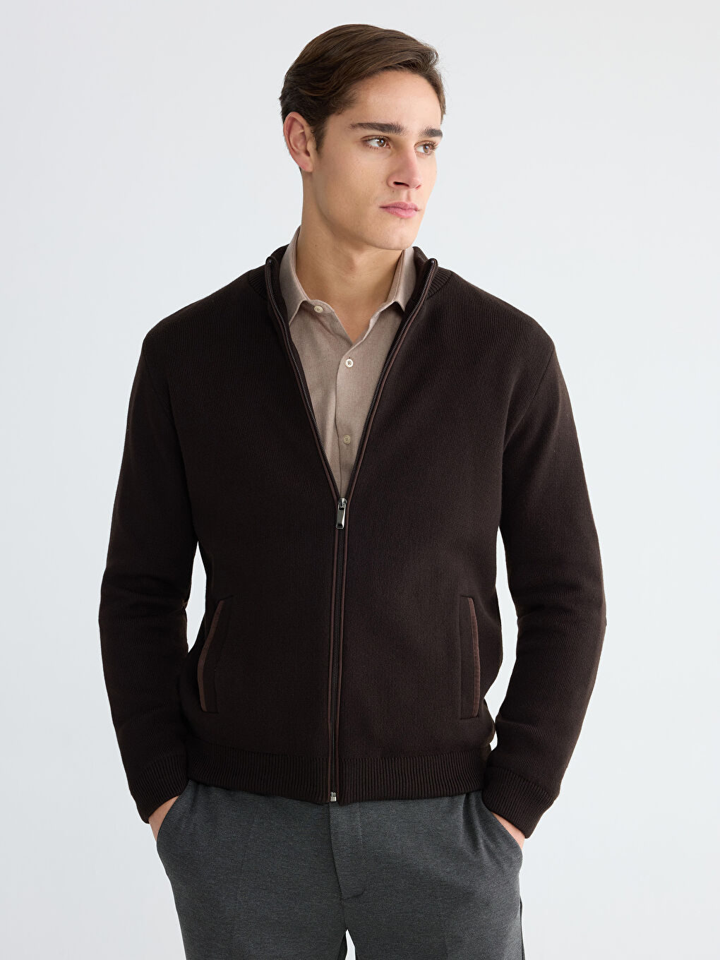 Kahverengi Standart Kalıp Kolej Yaka Erkek Triko Hırka