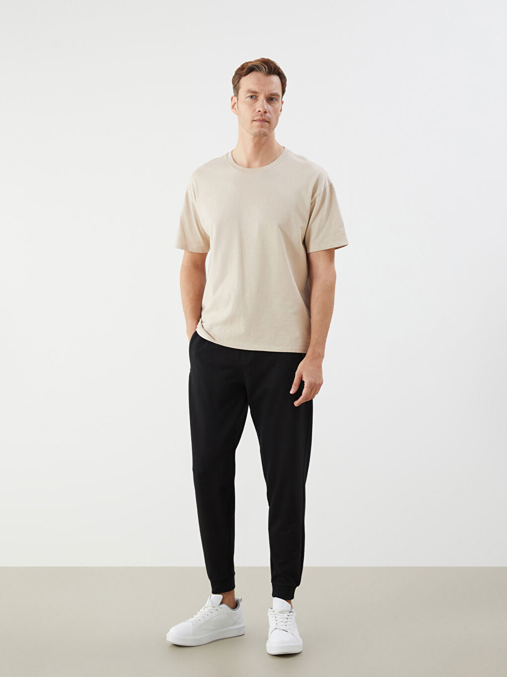 LCWAIKIKI Classic Standard Fit Men's Sweatpants -W53003Z8-CVL