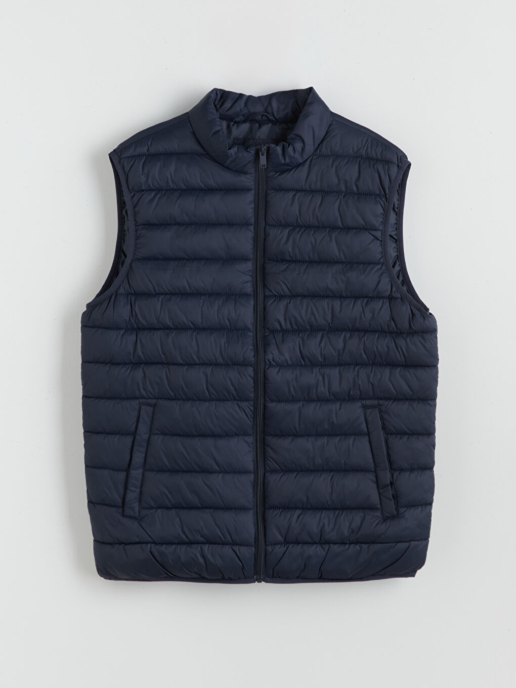 სტანდარტული მორგების ძაბრისებრი საყელოს მქონე მამაკაცის დუტის ჟილეტი-5