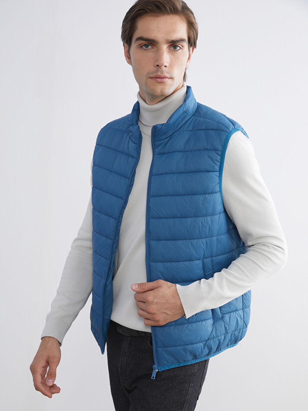 Mavi Standart Kalıp Dik Yaka Erkek Şişme Yelek