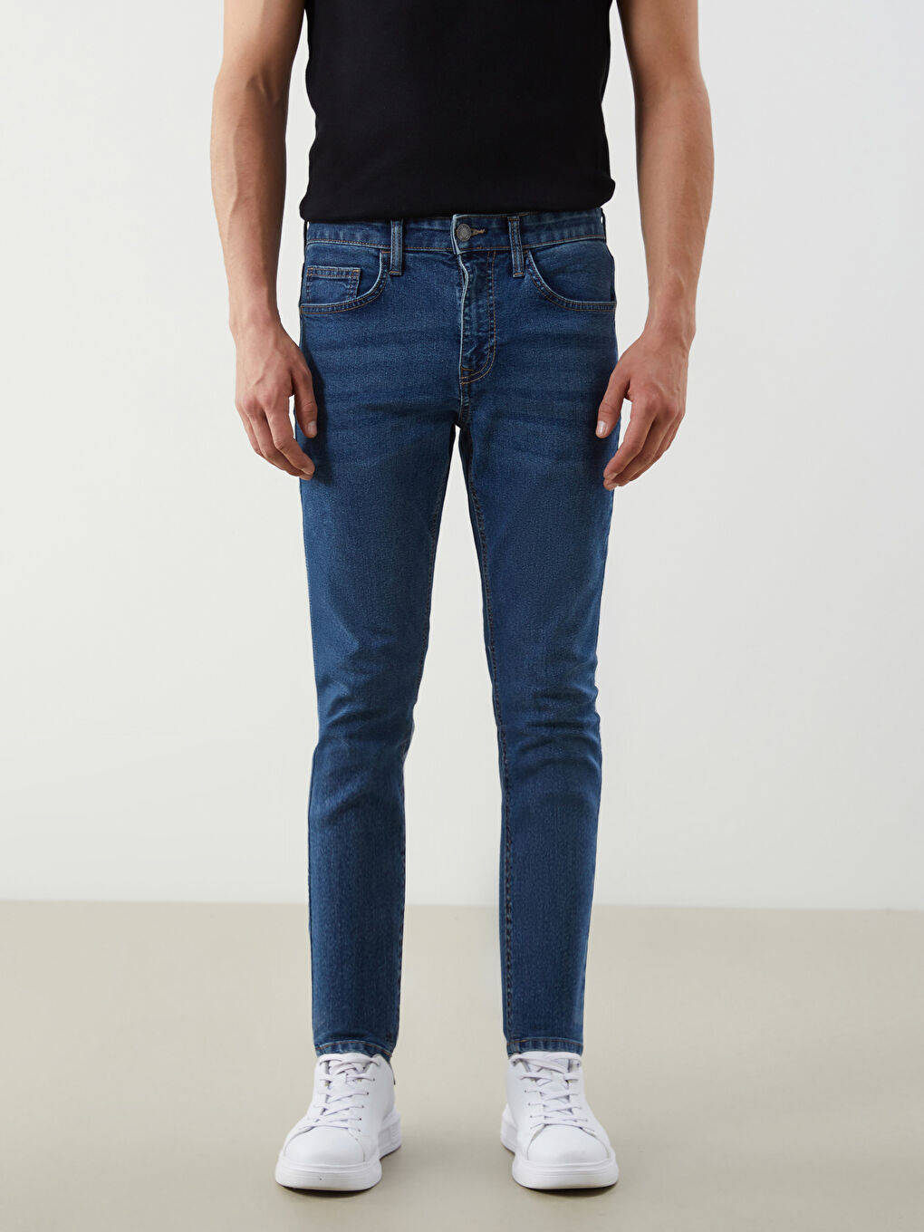 LCW Jeans ٧٦٠ جینزی فیتی باریک بۆ پیاوان -W53071Z8-309