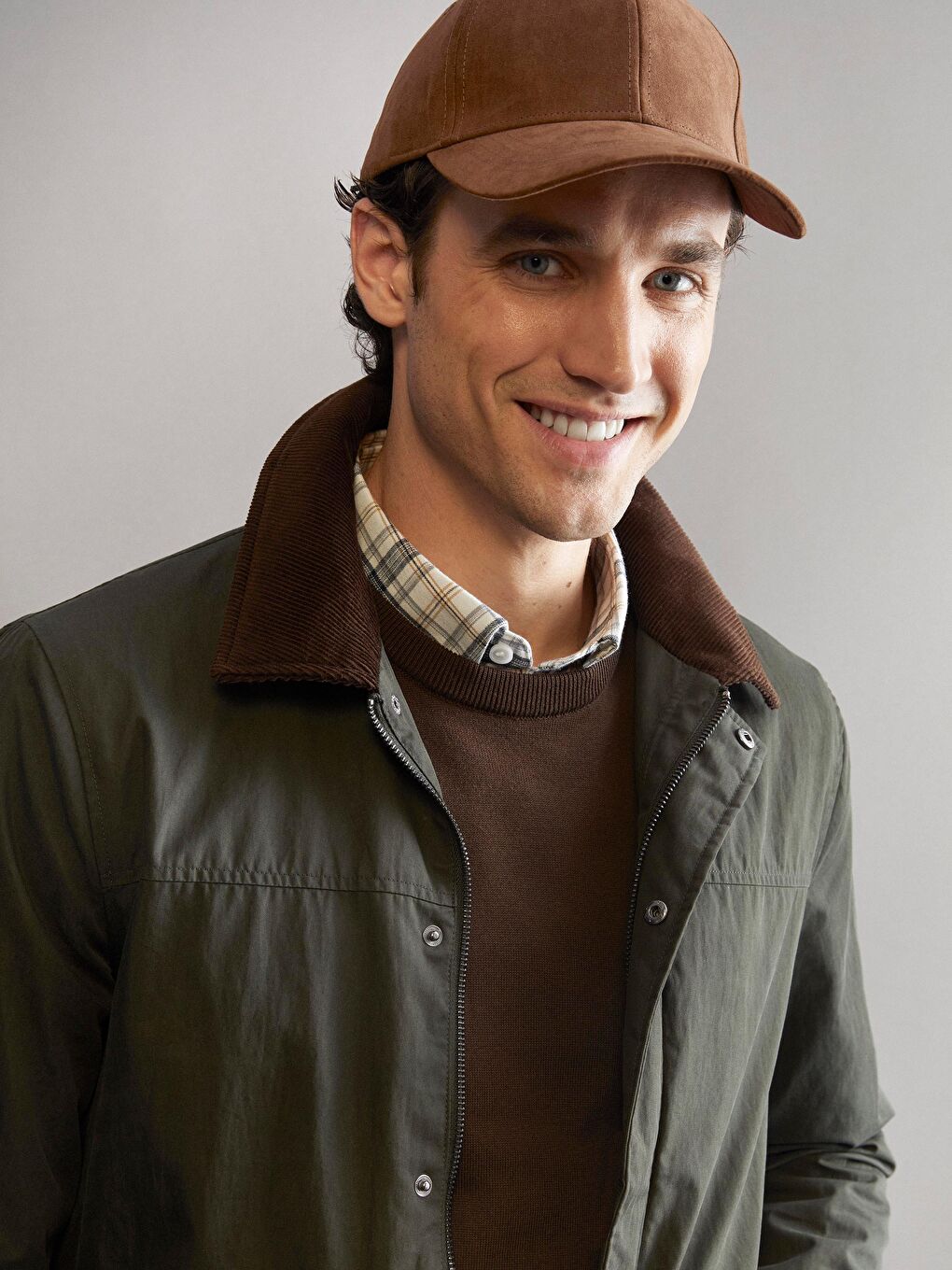 Haki Standart Kalıp Kadife Yaka Erkek Mont-1