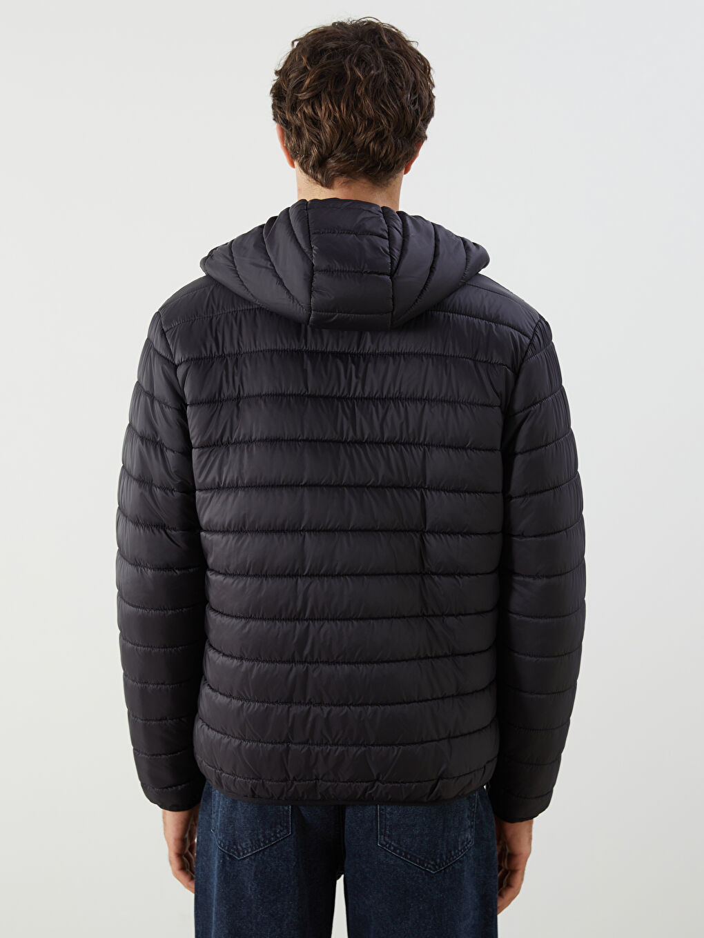 Siyah Standart Kalıp Kapüşonlu Erkek Şişme Mont-8