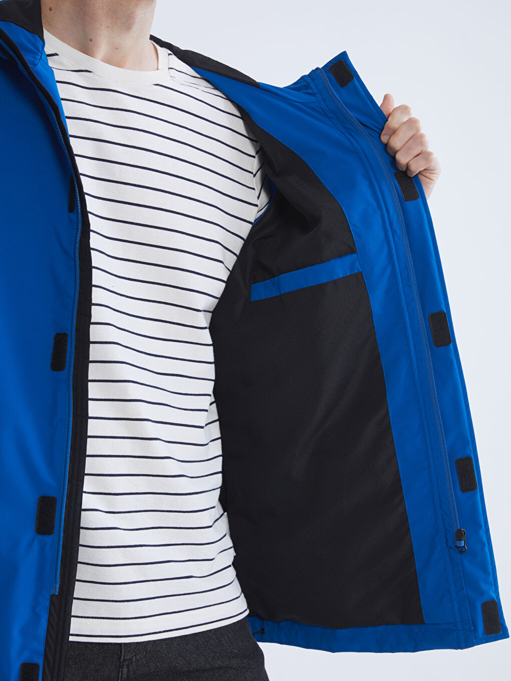 Мужская куртка стандартного кроя с капюшоном-3