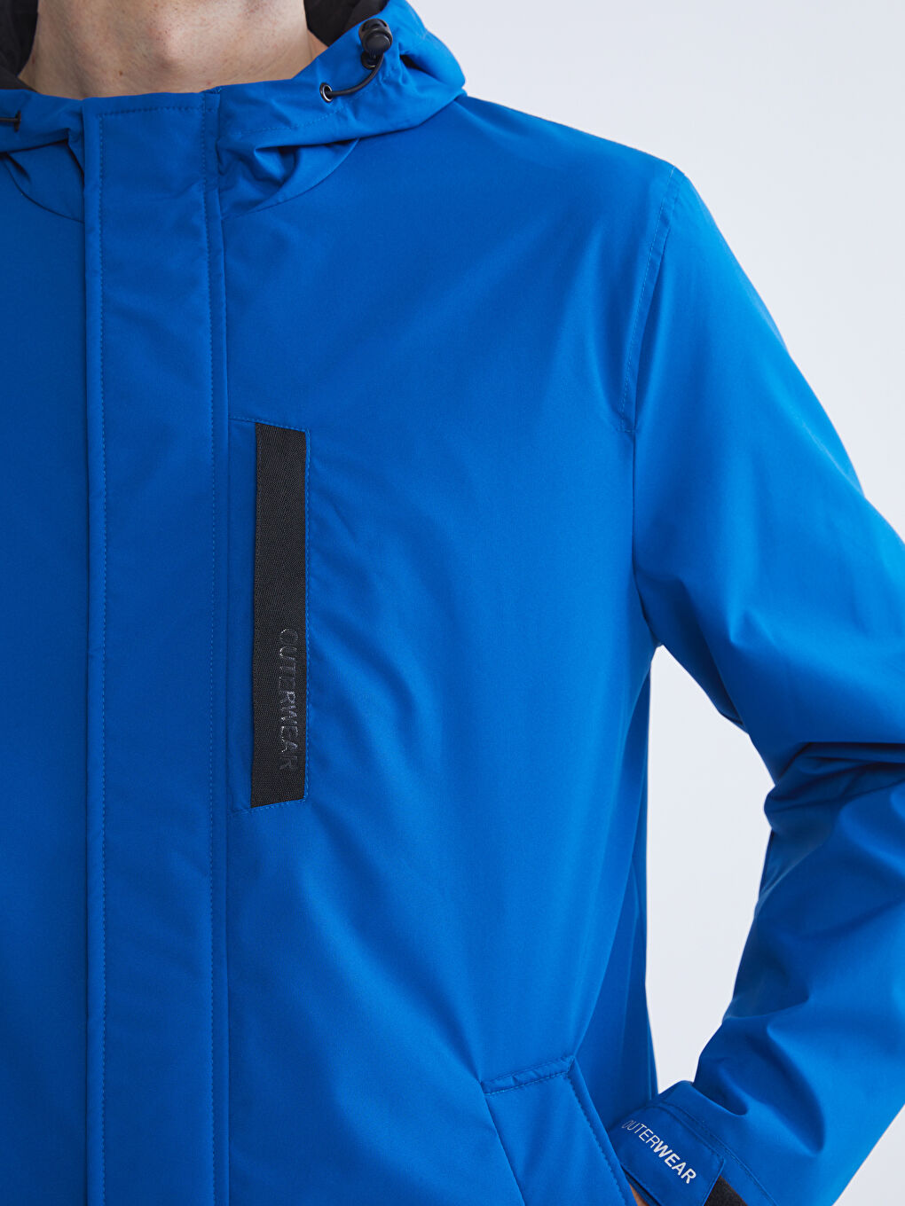 Мужская куртка стандартного кроя с капюшоном-2