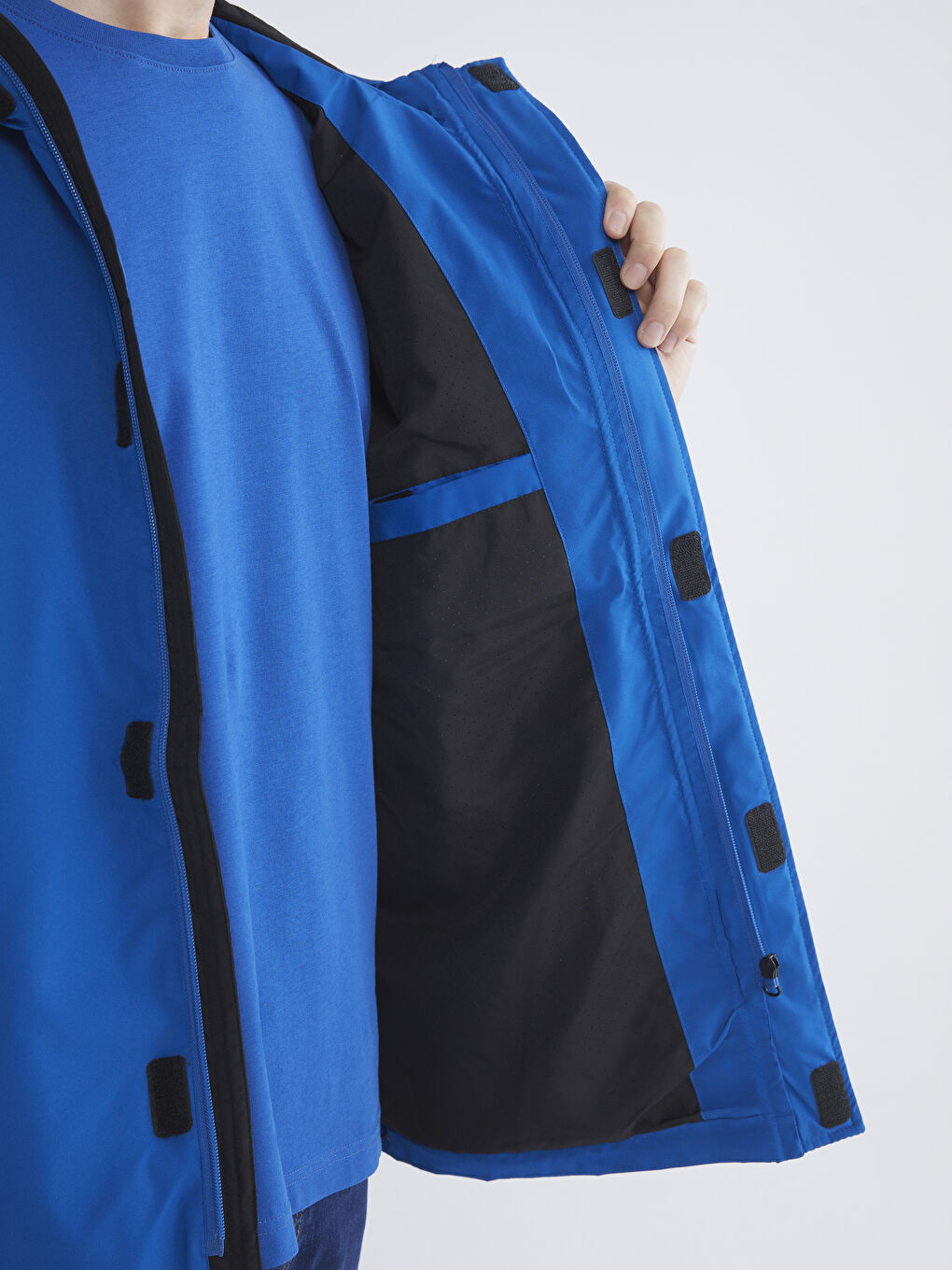 Mavi Standart Kalıp Kapüşonlu Erkek Mont-4