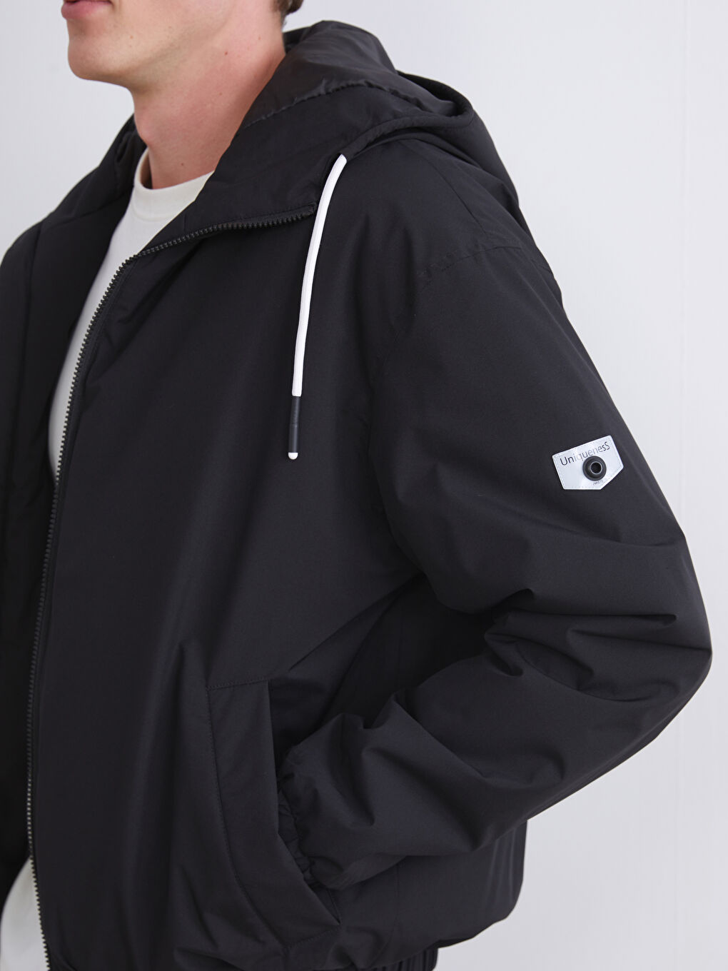 Relaxed Fit Hooded Men's Medium Thickness Coat-5