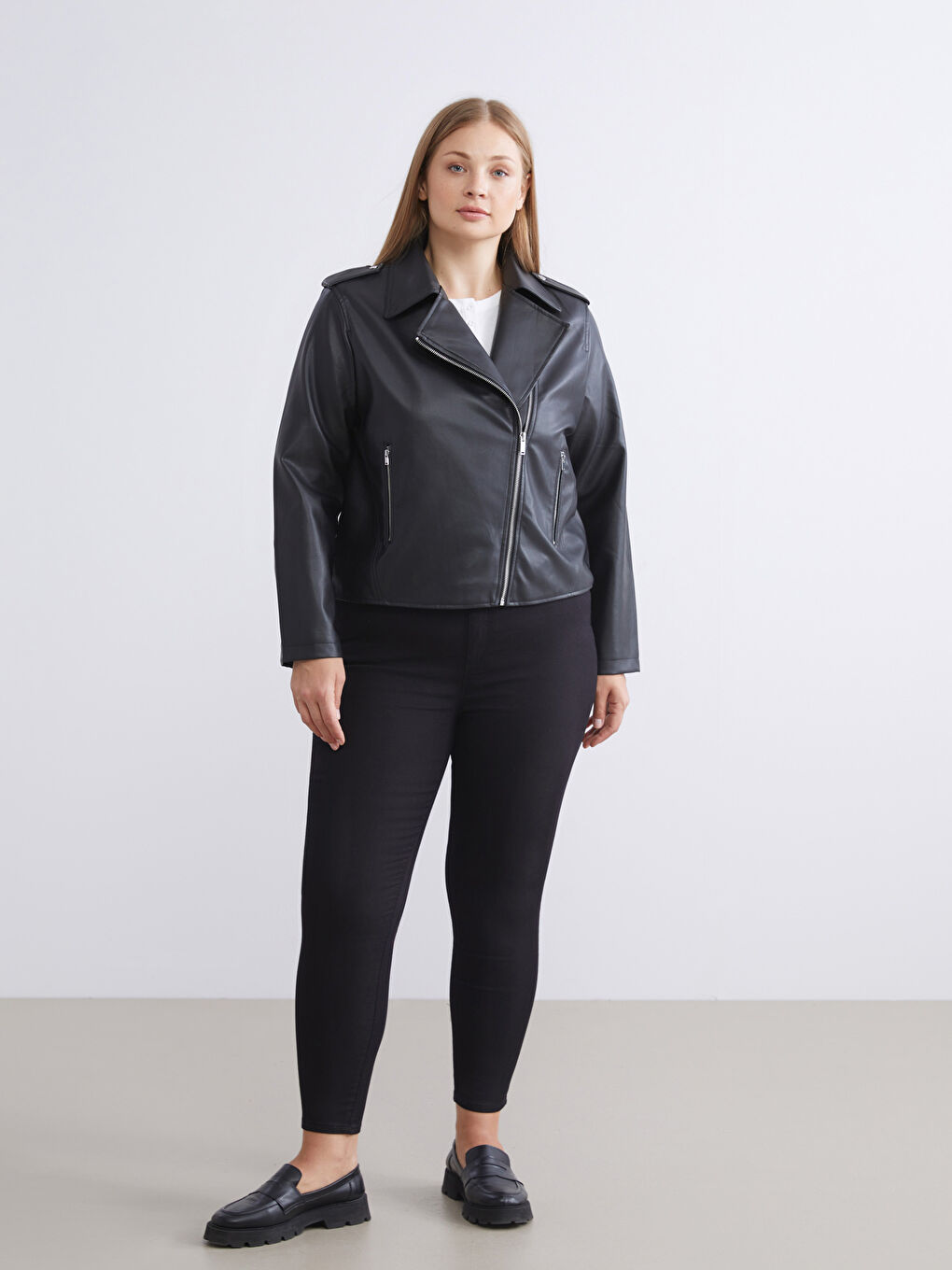 Siyah Biker Yaka Kadın Deri Görünümlü Ceket-6
