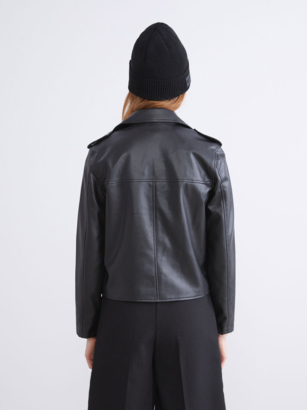 Siyah Biker Yaka Kadın Deri Görünümlü Ceket-5