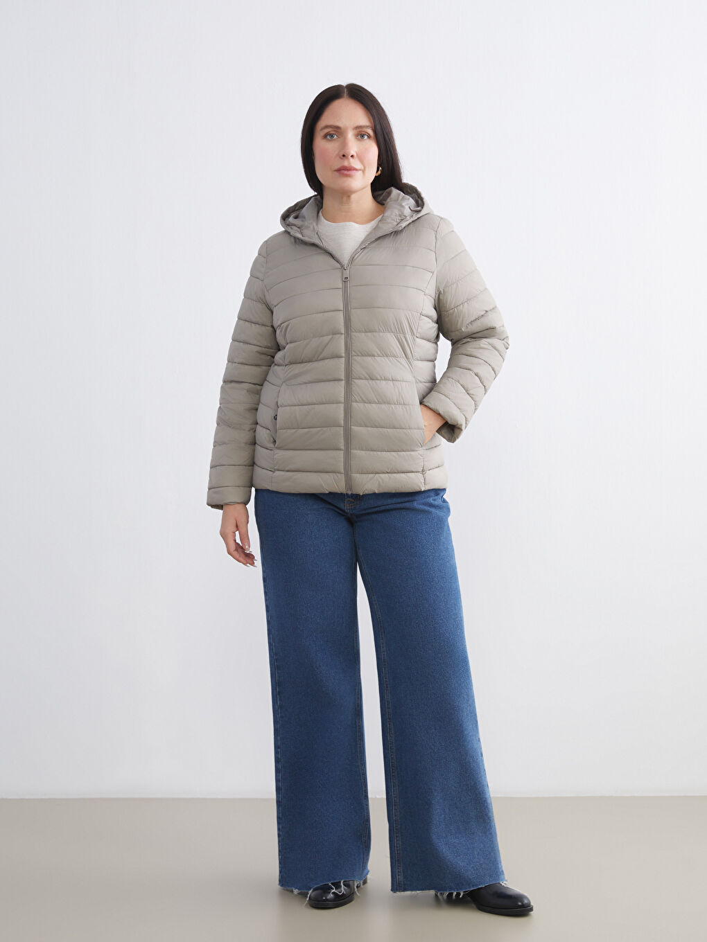 Kahverengi Kadın Kapüşonlu Düz Şişme Mont-11