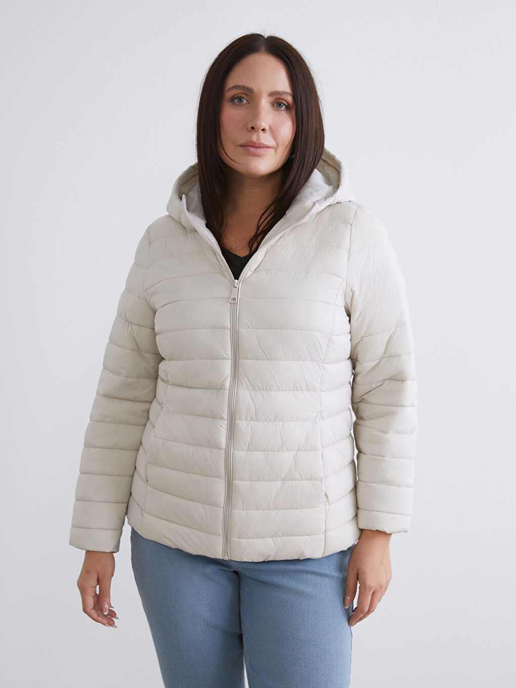 Gri Kadın Kapüşonlu Düz Şişme Mont-1