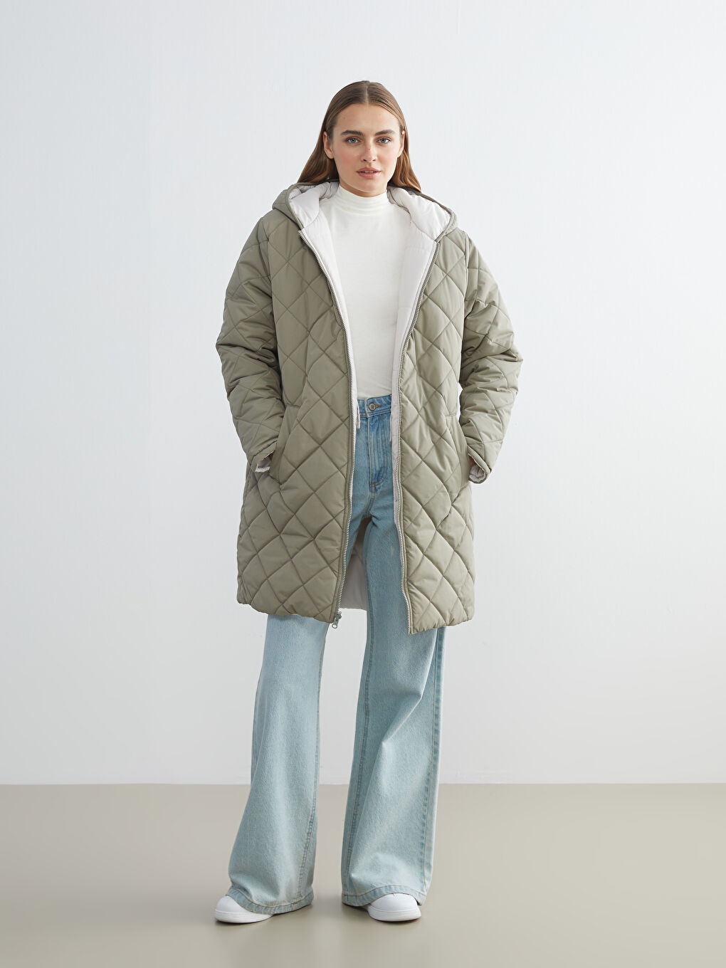 Hooded Reversible Women's Puffer Coat-2