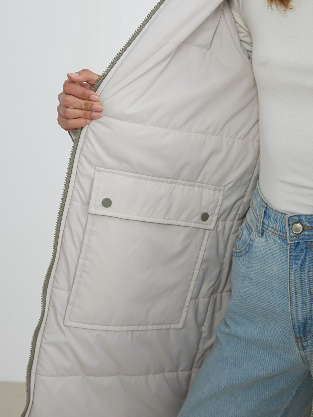 Hooded Reversible Women's Puffer Coat-8