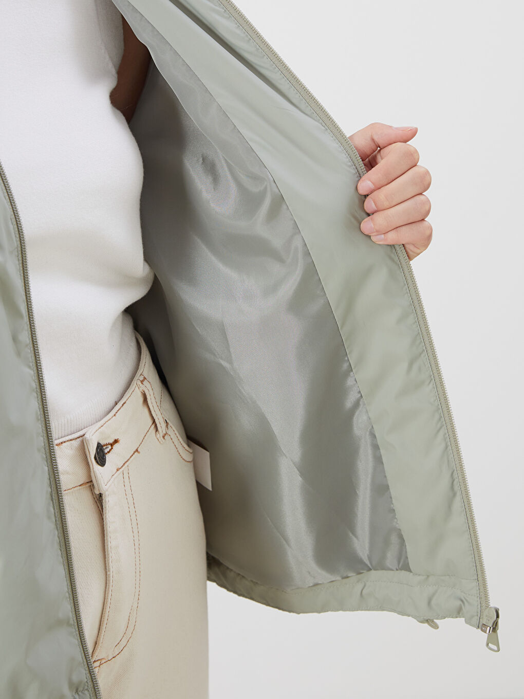 LCWAIKIKI Classic Hooded Women's Raincoat -W53232Z8-J1Q