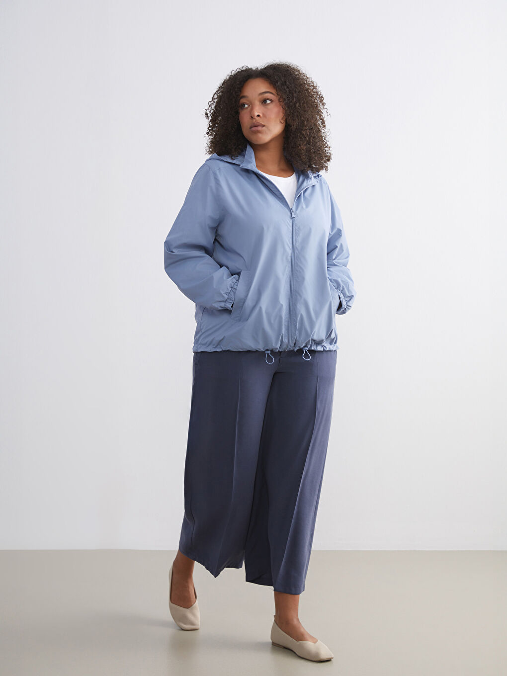 Mavi Kapüşonlu Kadın Yağmurluk-6