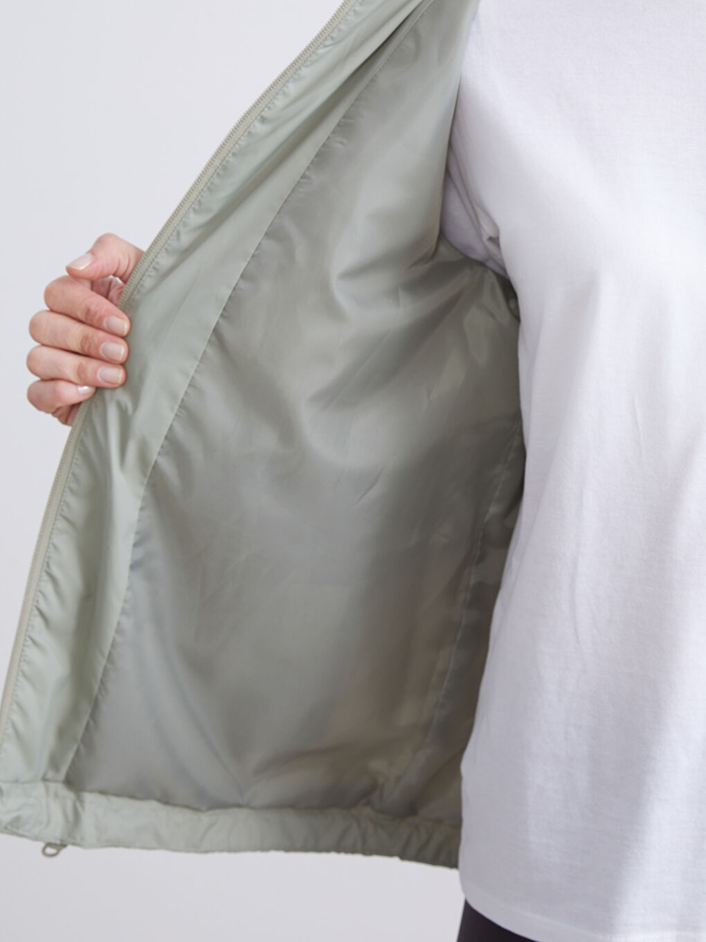 Yeşil Kapüşonlu Kadın Yağmurluk-7