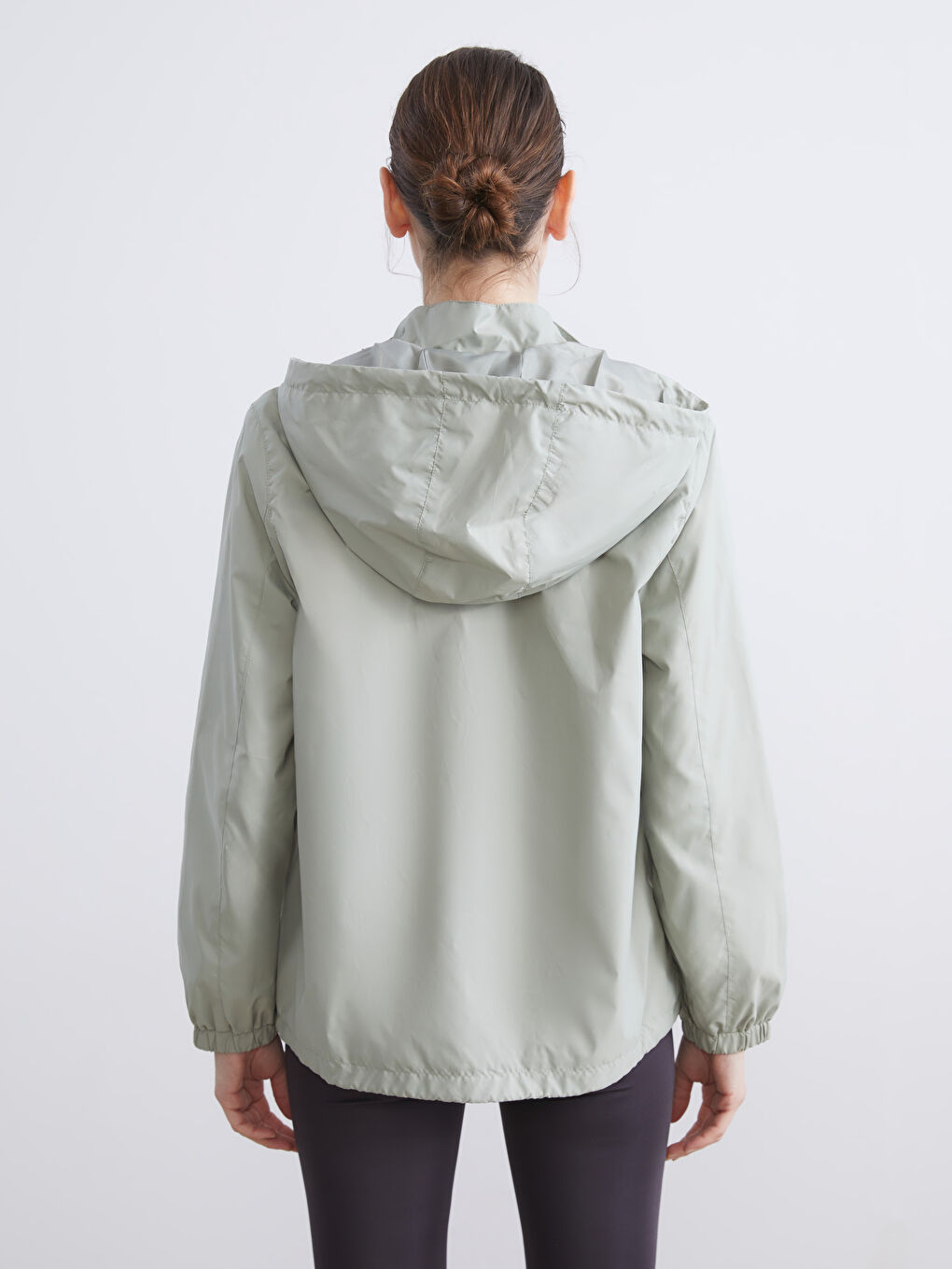 Yeşil Kapüşonlu Kadın Yağmurluk-9