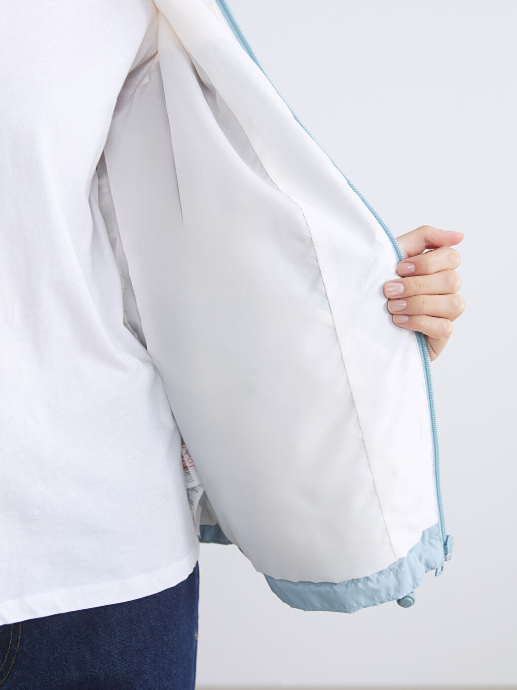 Mavi Kapüşonlu Renk Bloklu Kadın Yağmurluk-4