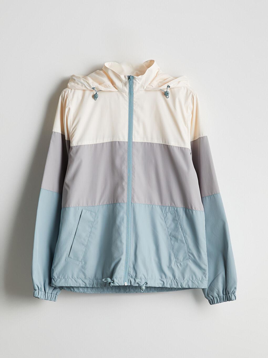 Mavi Kapüşonlu Renk Bloklu Kadın Yağmurluk-7
