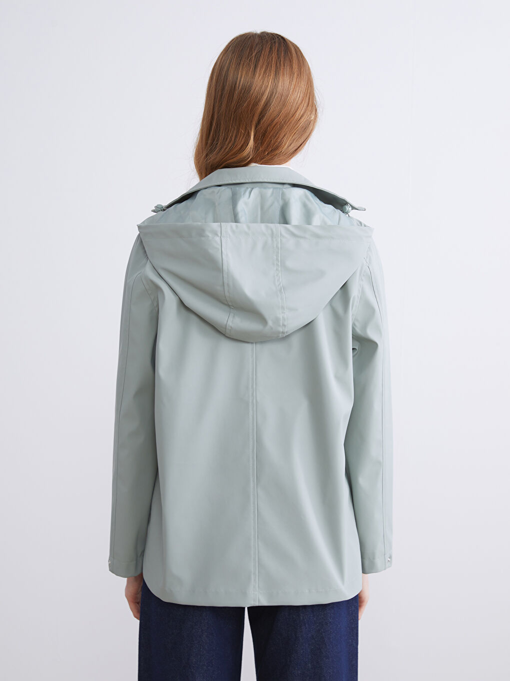 Haki Kapüşonlu Deri Görünümlü Kadın Yağmurluk-4