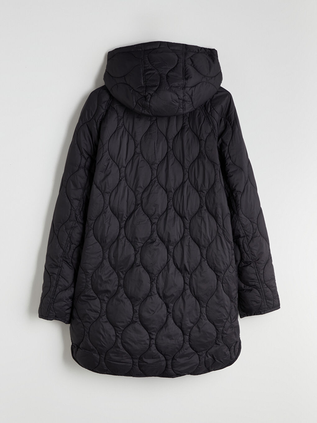 Siyah Kapüşonlu Kapitone Oversize Kadın Şişme Mont-9