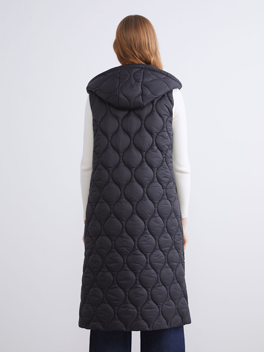 Siyah Kapüşonlu Kapitone Kadın Şişme Yelek-6