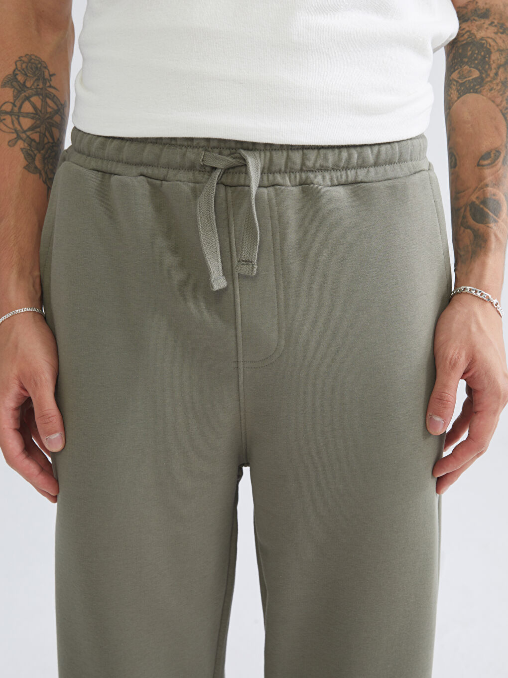 Haki Rahat Kalıp Erkek Jogger Eşofman Altı-2