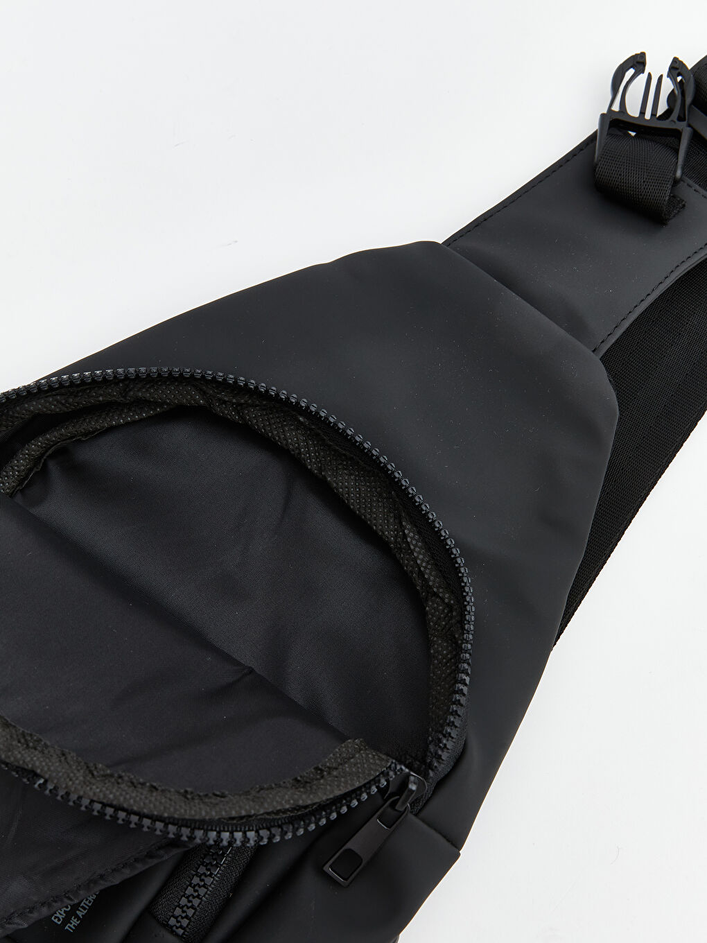 Siyah Fermuarlı Erkek Göğüs Çantası-2