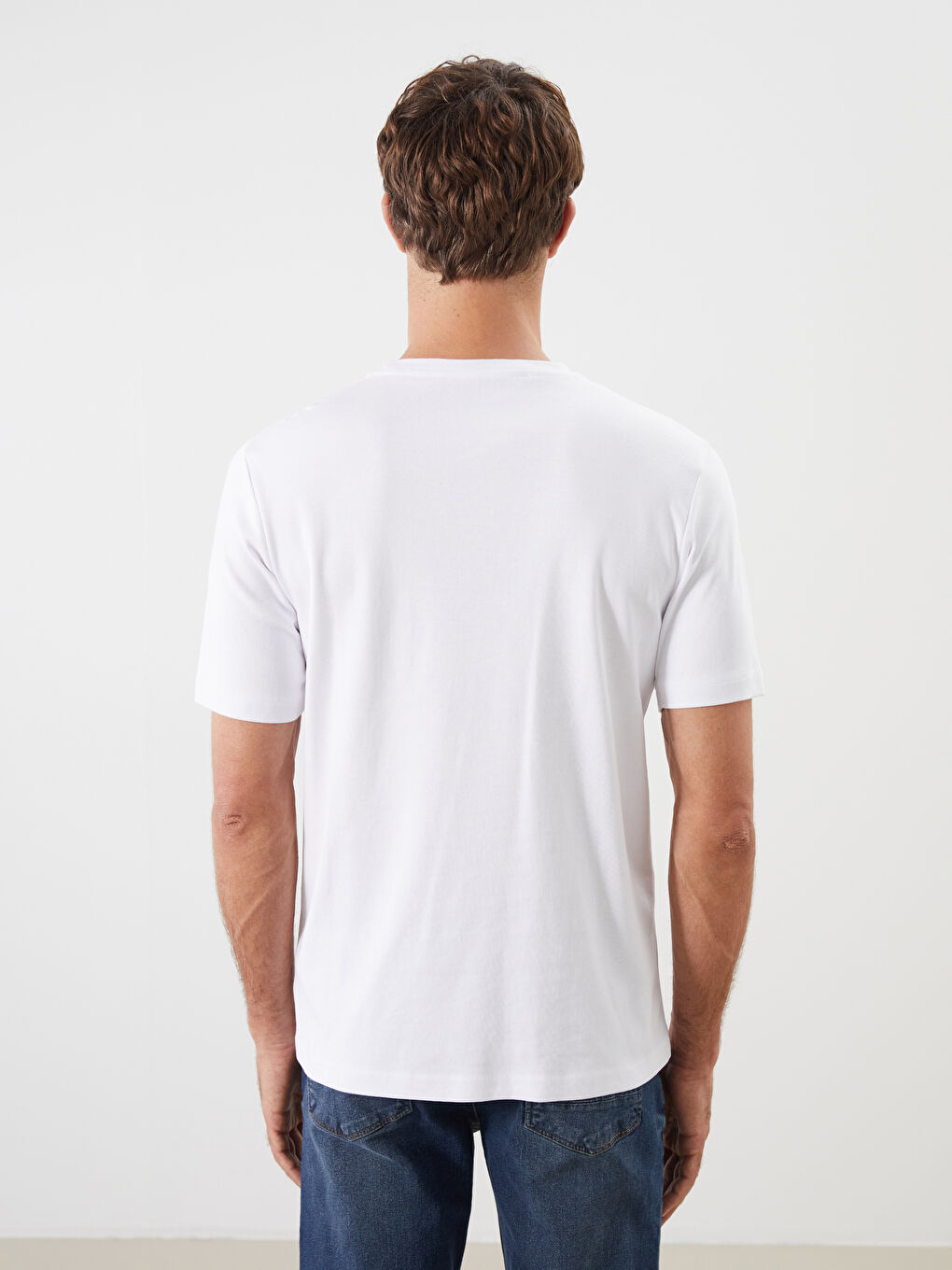 Beyaz Bisiklet Yaka Baskılı Erkek Tişört-4