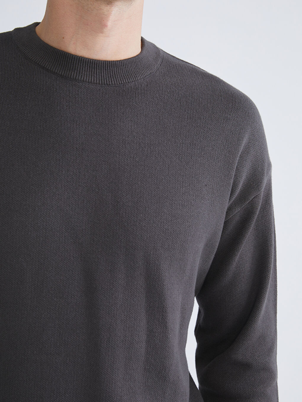 Crew Neck Long Sleeve Men's Tricot Sweater-2