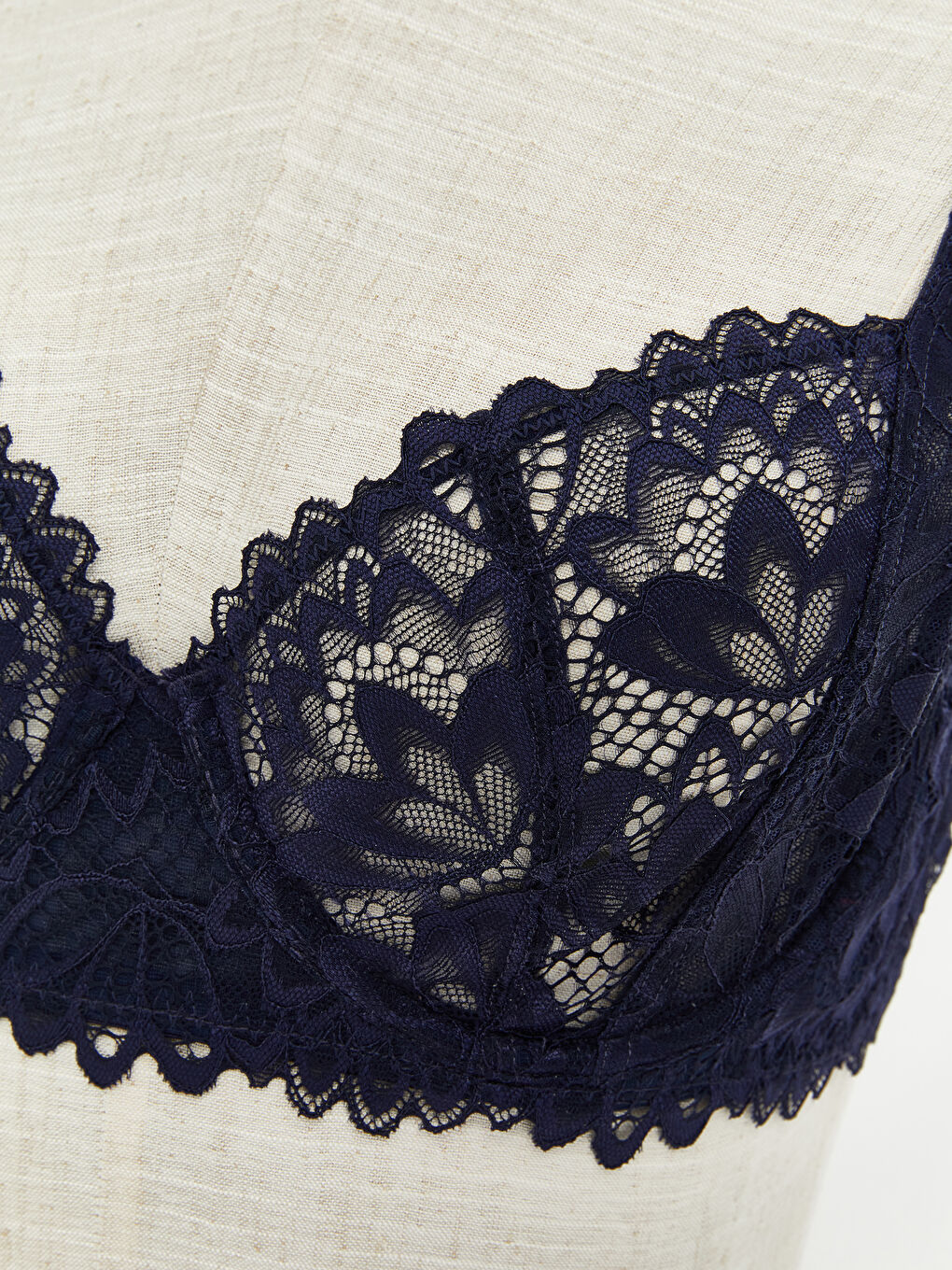 Сымы бар төсемі жоқ шілтерлі футболкаға арналған бюстгальтер-2