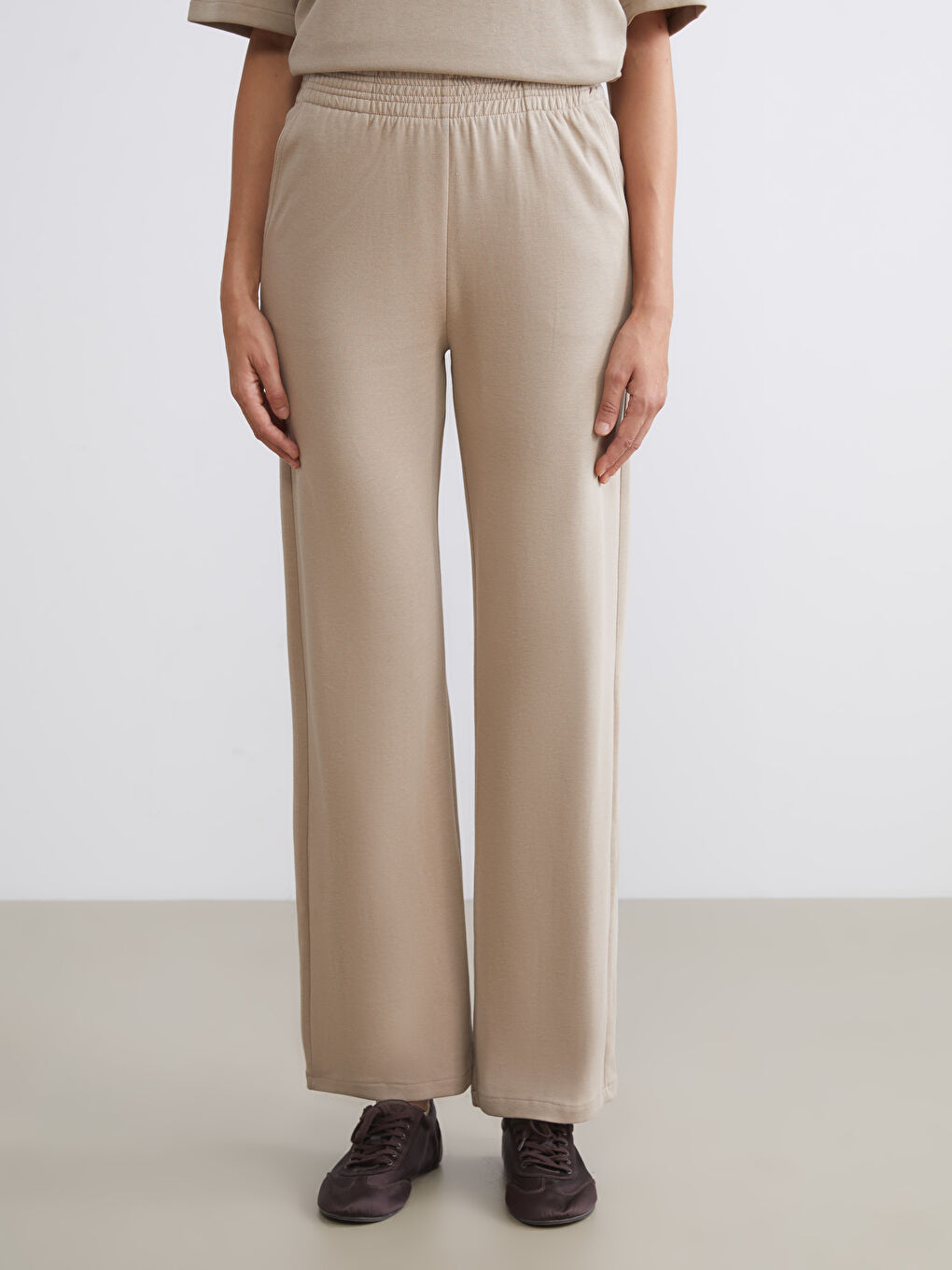 LCW Vision Women's Sweatpants with Elastic Waist -W53376Z8-QZT