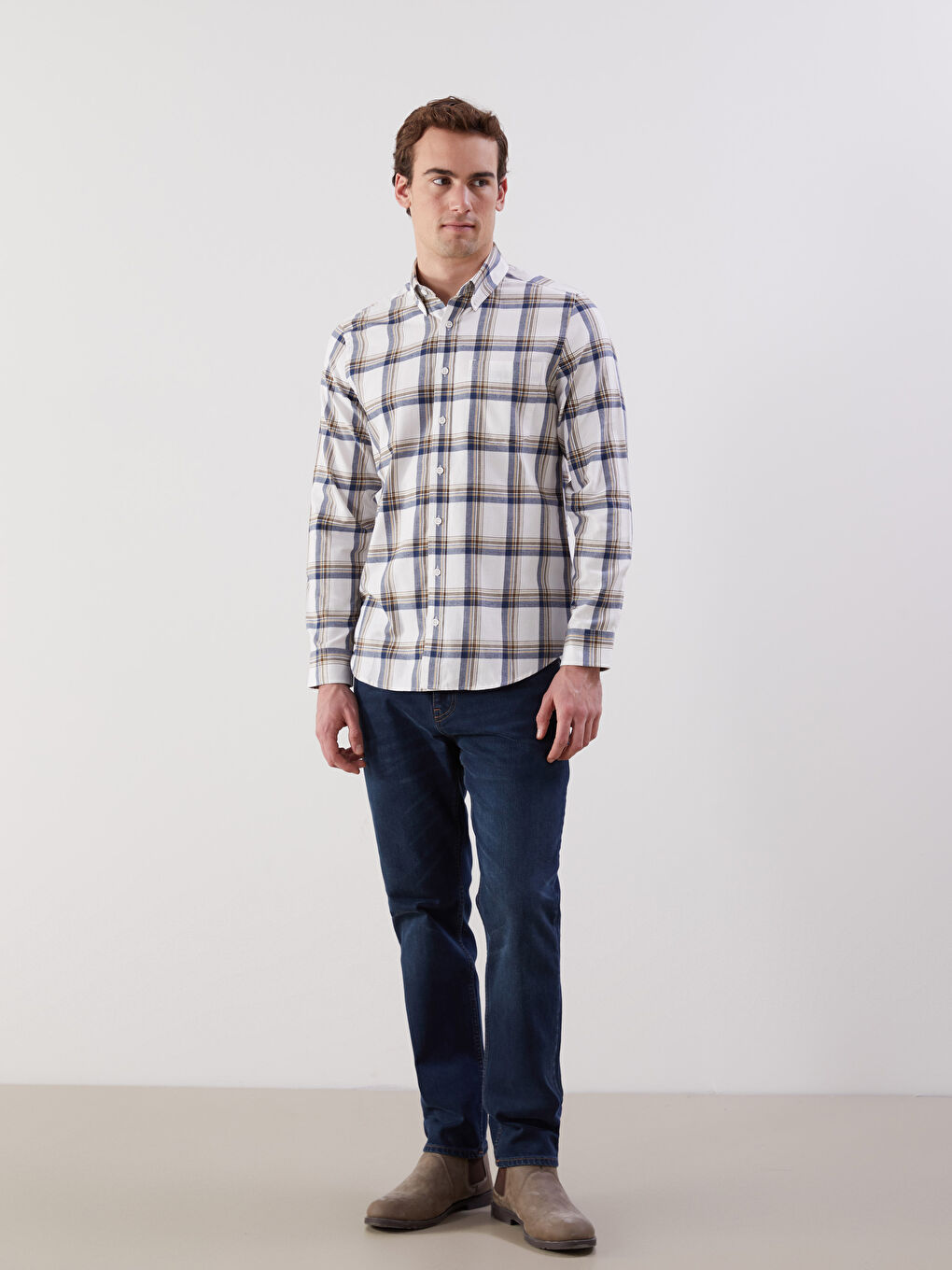 LCWAIKIKI Classic Regular Fit Long Sleeve Plaid Gabardine Men's Shirt -W53398Z8-SZ4