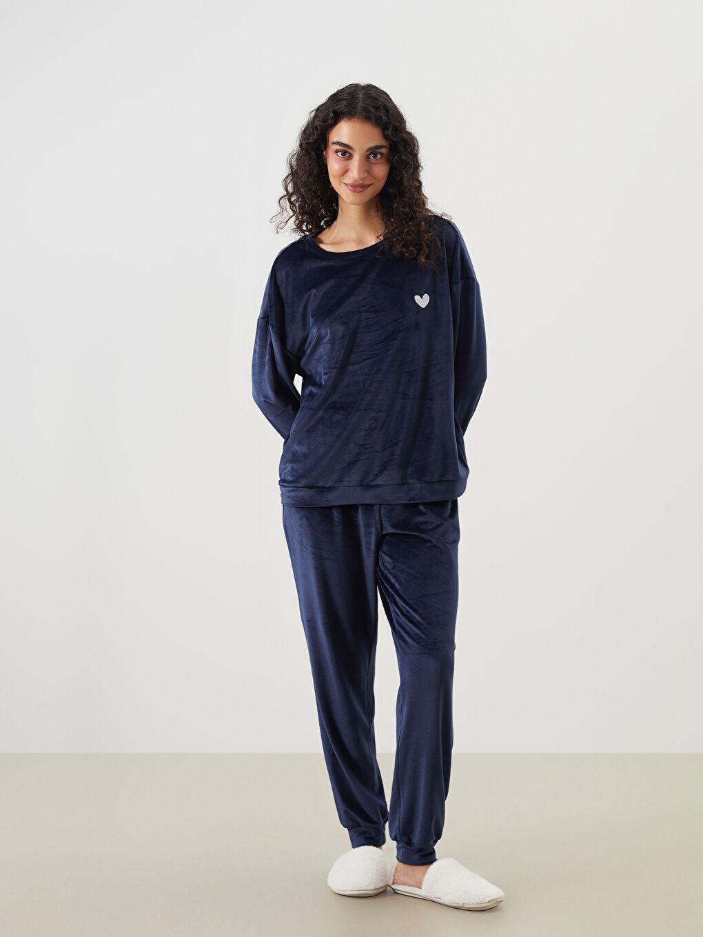 Crew Neck Embroidered Long Sleeve Women's Pyjamas Set