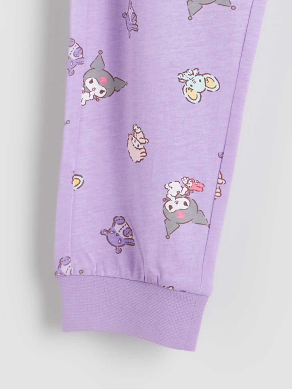 LCW Kids Crew Neck Kuromi Printed Girls' Pyjamas Set -W53412Z1-G0W
