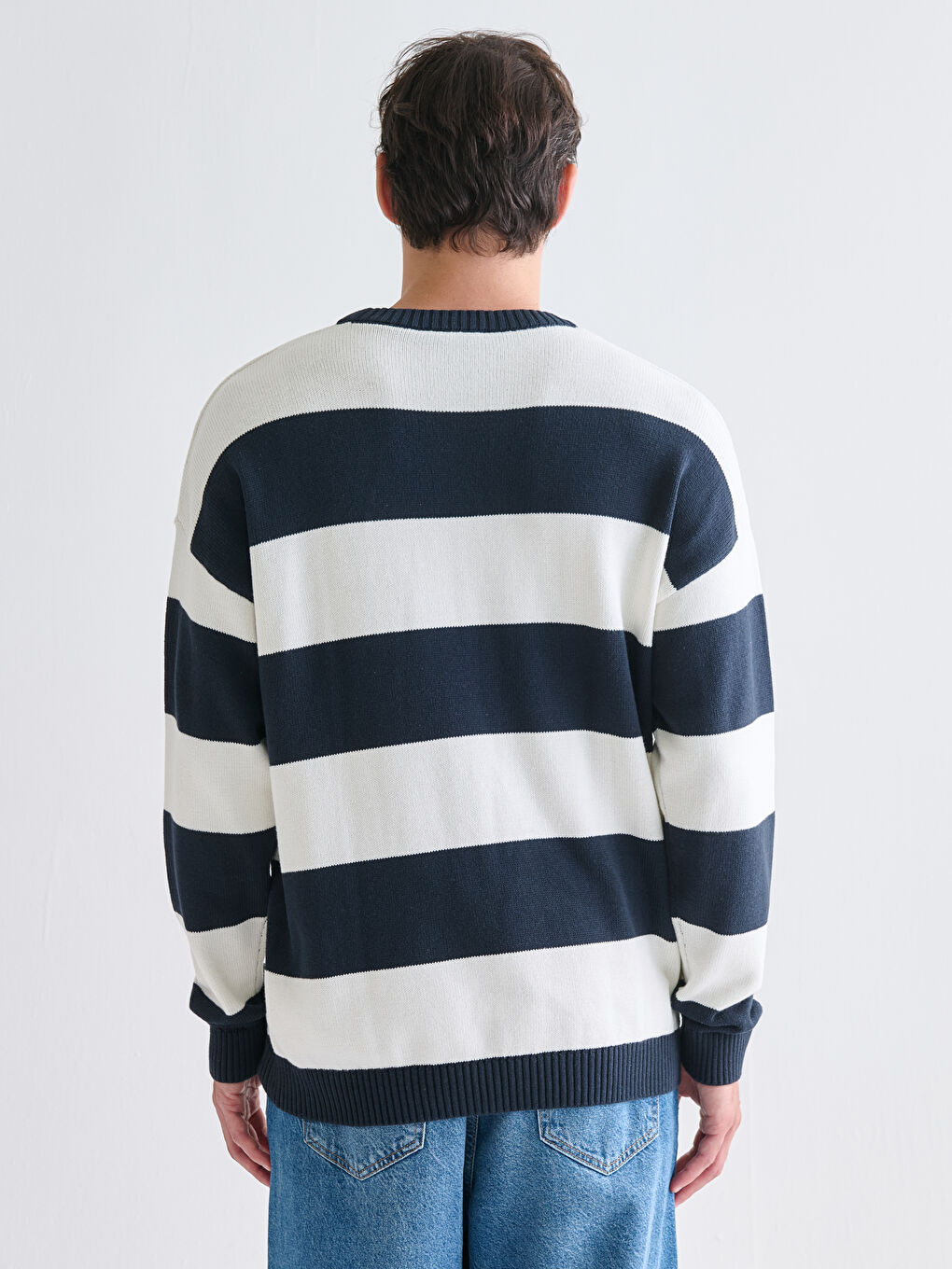 Crew Neck Men's Sweater-3
