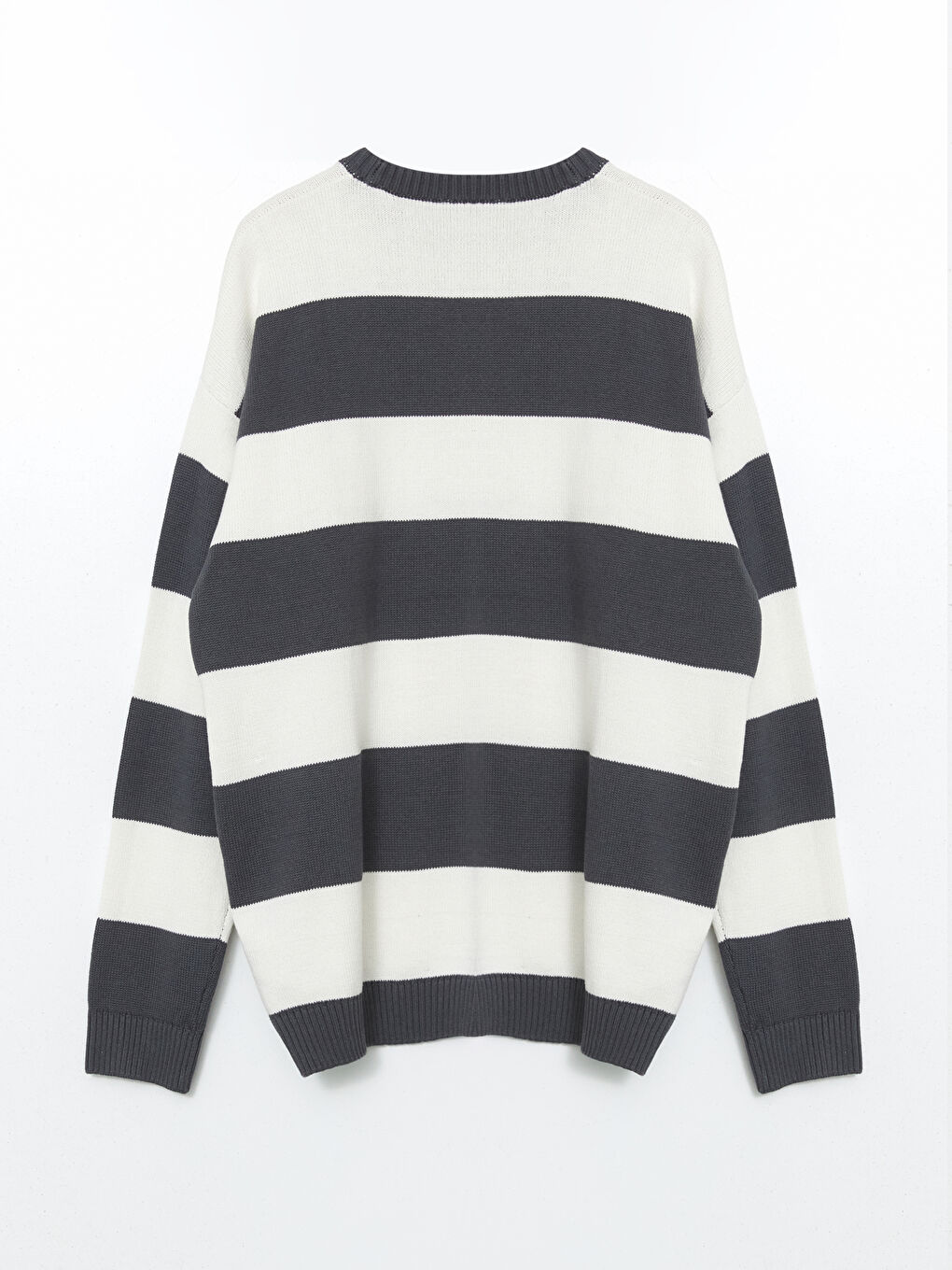 Crew Neck Striped Men's Sweater-5