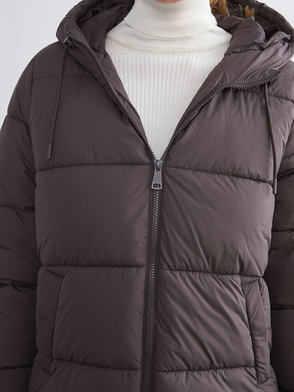 Kahverengi Kapüşonlu Kadın Şişme Mont-2