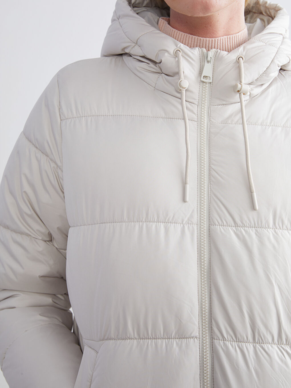 Ekru Kapüşonlu Kadın Şişme Mont-4