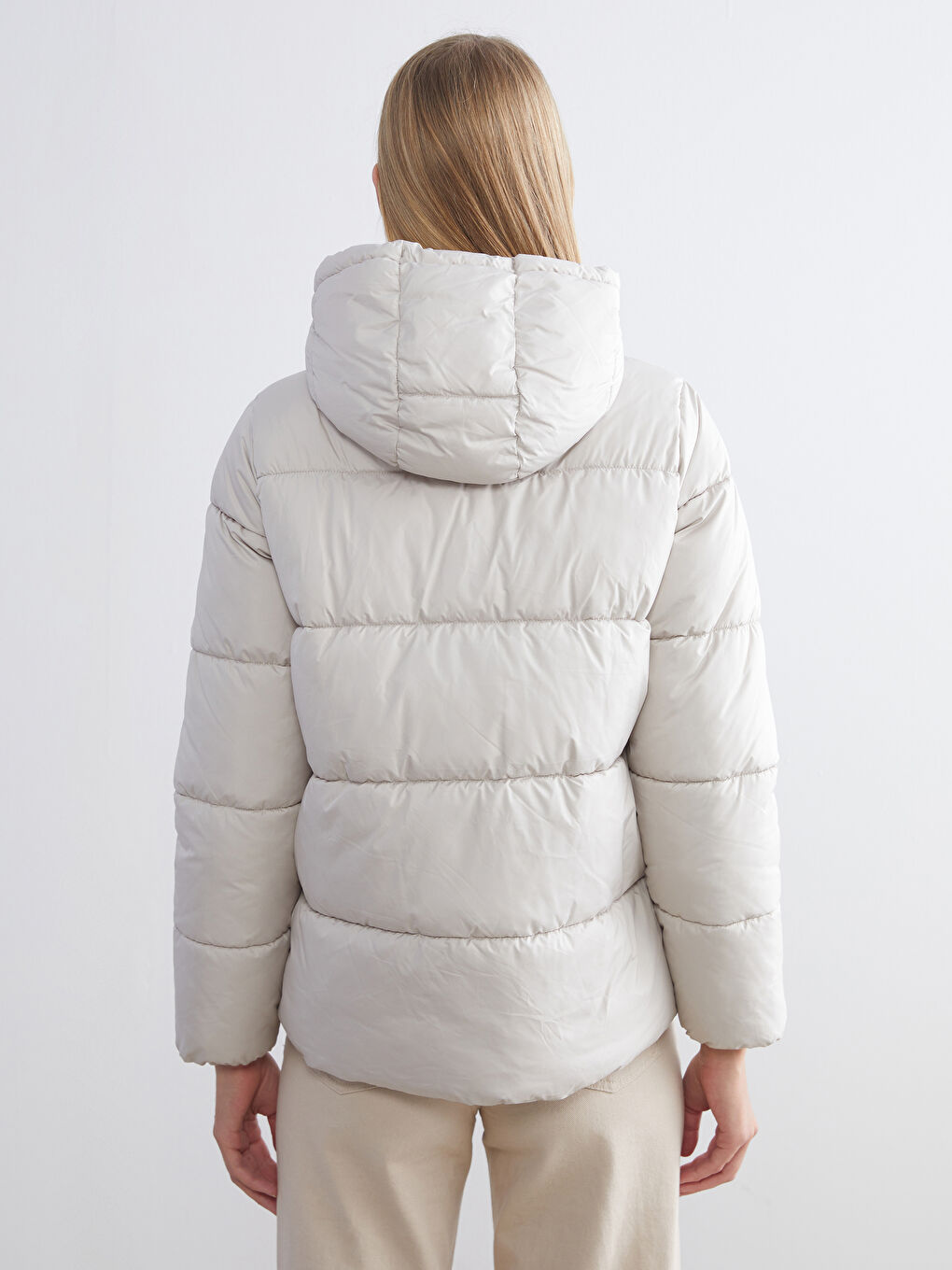 Ekru Kapüşonlu Kadın Şişme Mont-7