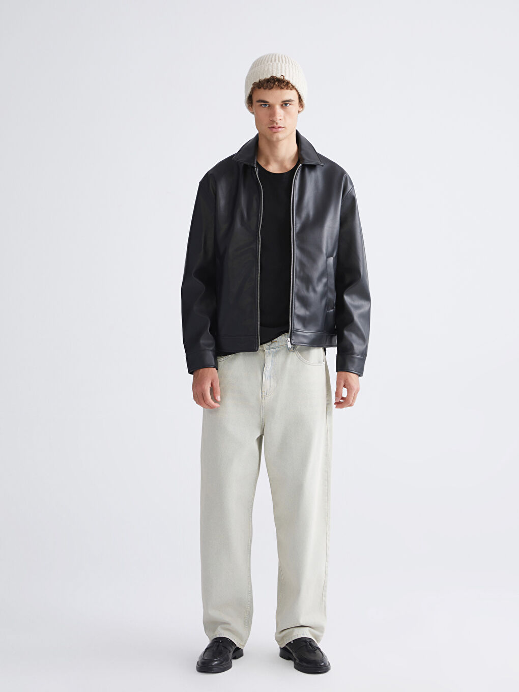 Siyah Rahat Kalıp Gömlek Yaka Erkek Deri Görünümlü Ceket-1