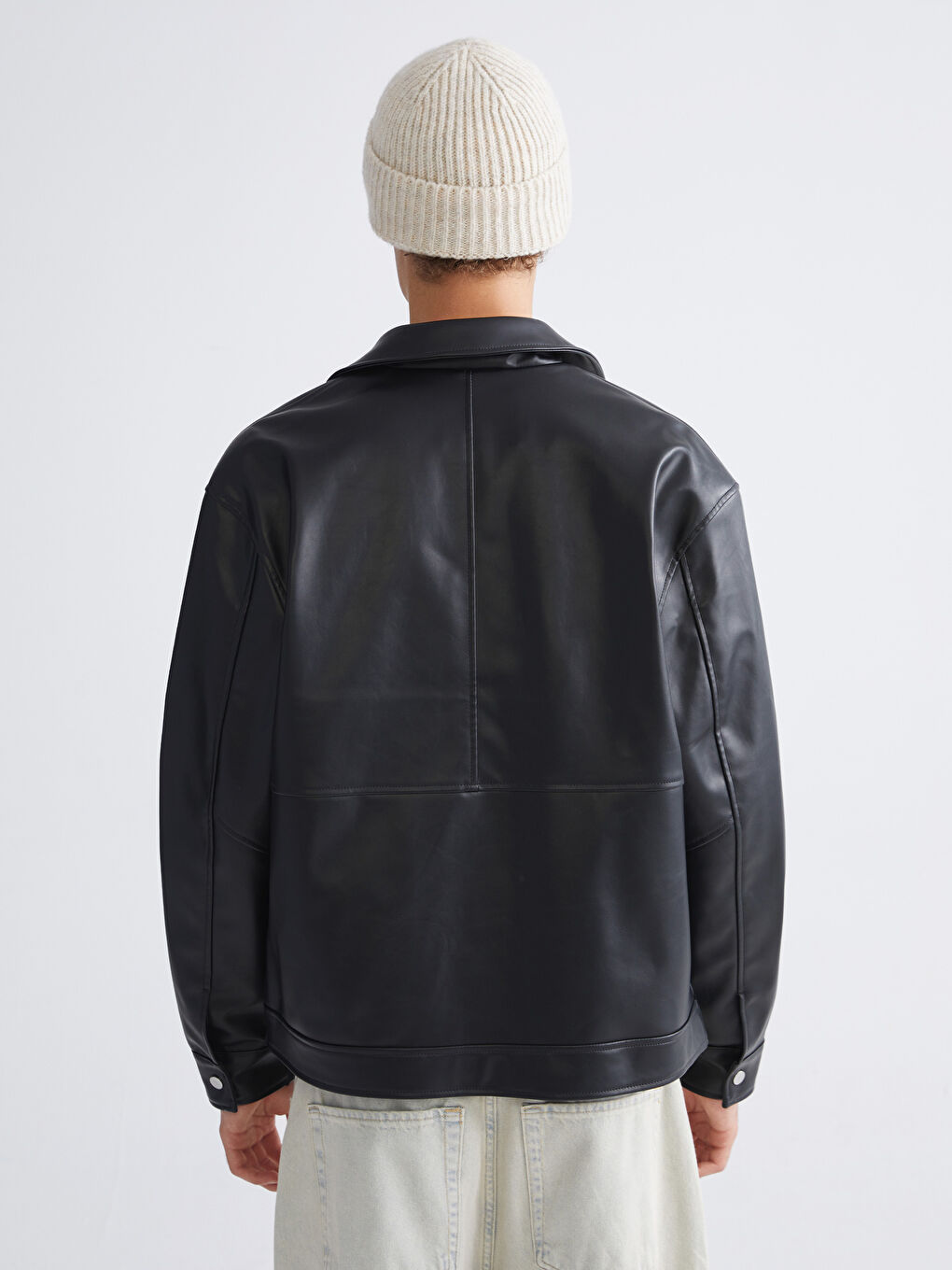 Siyah Rahat Kalıp Gömlek Yaka Erkek Deri Görünümlü Ceket-4