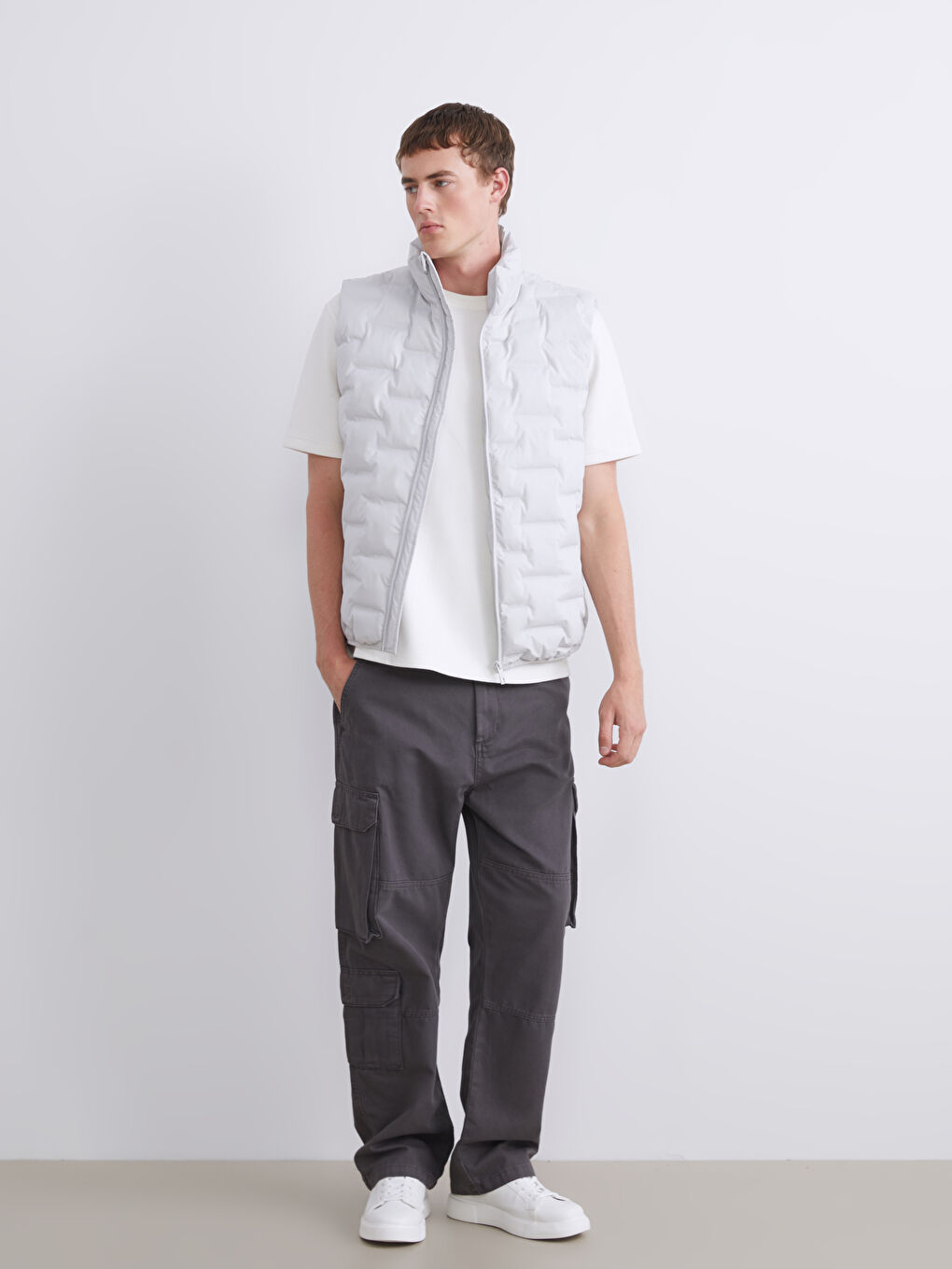 Gri Standart Kalıp Dik Yaka Erkek Şişme Yelek-3